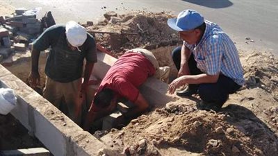 محافظ الإسكندرية يشدد على إنارة الأعمدة في الأوقات المحددة لها