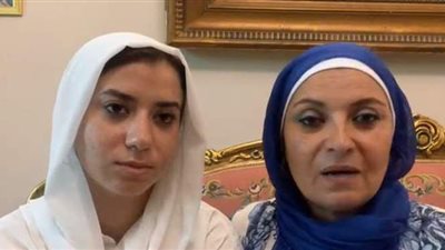 سجلت الفيديو بدون علمي.. تعليق جديد من هبة قطب على أزمة مايوه ابنتها