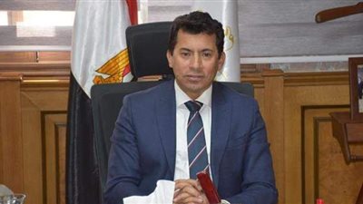 بشكل مفاجئ.. وزير الرياضة يخضع لعملية جراحية جديدة