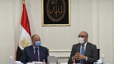 وزير الإسكان ومحافظ القاهرة يتابعان تطوير منطقتي 