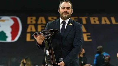 طوارئ في الزمالك لتجديد عقد أوجستي بوش مدرب فريق السلة