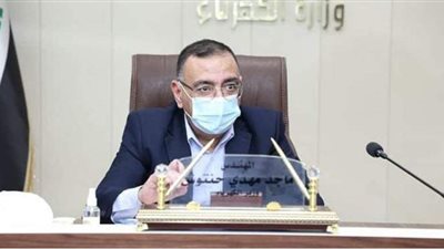 بسبب تخطي درجات الحرارة 50 وتقليص ساعات الخدمة.. وزير الكهرباء العراقي يقدم استقالته