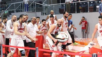 المدير التنفيذي للزمالك: لاعبو فريق السلة أثبتوا جدارتهم رغم الضغوطات