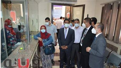 نائب محافظ سوهاج يتفقد سير العمل بالمراكز التكنولوجية بأخميم