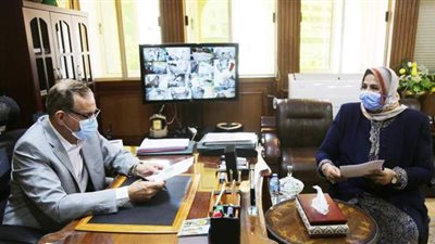 رئيس جامعة الأقصر يفتتح مشروعات تخرج طلاب الحاسبات والمعلومات