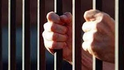 بتهمة التحريض على الفسق والفجور.. ضبط مدرس ثانوي تحرش بطالبة في الشرقية