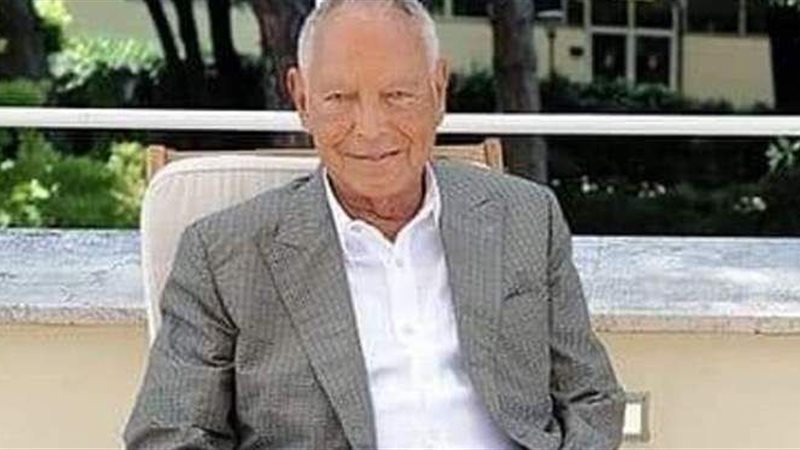 رجل الأعمال الراحل