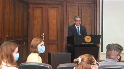 وزير السياحة للصحفيين والإعلاميين الأوكرانيين: مصر وجهة سياحية مثالية وآمنة
