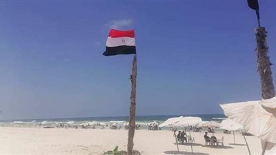 علم مصر وأغان وطنية على شواطئ الإسكندرية فى ذكري ٣٠ يونيو | صور