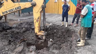 إصلاح مواسير مياه الشرب والصرف الصحي بالجيزة | صور