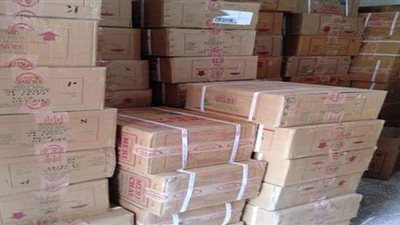 ضبط مخزن بدون ترخيص بداخله 28 ألف عبوة شاي مجهولة المصدر