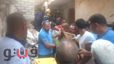 البحث عن مفقودين تحت أنقاض عقار الدخيلة المنهار | صور