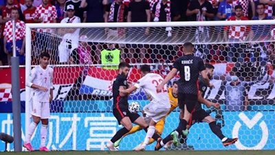 يورو 2020.. صافرة إنجليزية للقاء سويسرا وإسبانيا