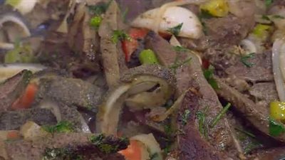 بالبصل والسمن.. طريقة عمل لحمة الراس