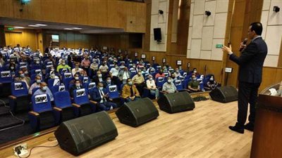 مساعد وزير الإسكان يشارك في ورشة عمل حول منظومة التراخيص الجديدة