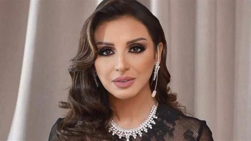 الفنانة أنغام