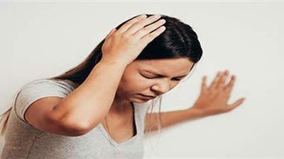 ١٠ أسباب وراء الشعور بالدوار المفاجئ