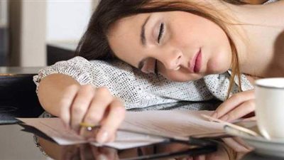 أسباب الخمول وكثرة النوم و7 طرق لمواجهته