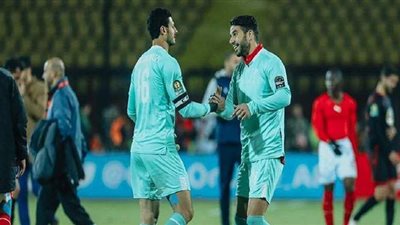 مصافحة وأمنية.. ماذا قال شريف إكرامي للشناوي قبل لقاء الأهلي وبيراميدز