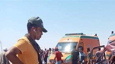 مصرع شخصين وإصابة آخرين في حادث تصادم بطريق 