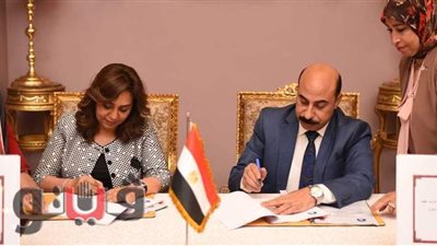 محافظا أسوان ودمياط يوقعان مذكرة تفاهم في التعليم والمعرفة | صور