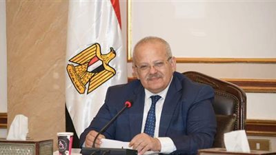 الخشت يطالب بتعميم متابعة المرضى إلكترونيا.. 13 قرارا للجنة العليا لمستشفيات جامعة القاهرة