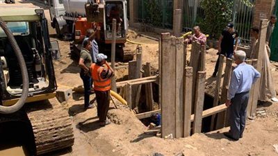 رئيس مياه الدقهلية يتابع تعديل خط المياه الرئيسي بسندوب | صور