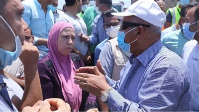 وزير النقل يعلن إنشاء محور جديد بالمريوطية ويتابع كباري المرج