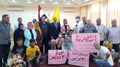 محافظ شمال سيناء يحتفل مع ذوي الاحتياجات الخاصة بذكرى 30 يونيو