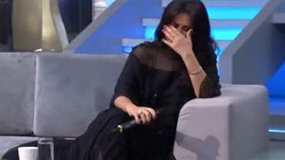 بكاء وصدمة.. رد فعل شيرين عبد الوهاب فور سماع تسريب والد حسام حبيب