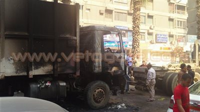 مصدر أمني: جار البحث عن مرتكبي حريق سيارة النظافة