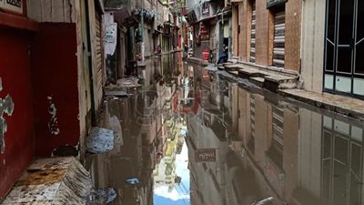 شوارع دمياط تغرق في مياه الأمطار (صور)