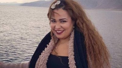 أول صورة لـ«ويزو» نجمة مسرح مصر من شهر العسل