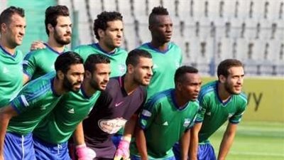 لاعبو المقاصة في ستاد القاهرة استعدادا للزمالك