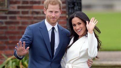 باتريك جاي آدامز يعلق بشكل ساخر على خطبة ميجان ماركل والأمير هاري