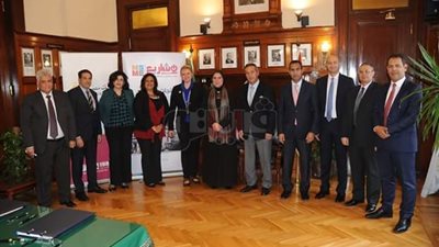 بنك مصر يوقع عقد قرض بـ400 مليون جنيه لتنمية المشروعات الصغيرة