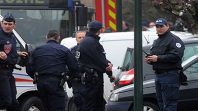 فرنسا تعتقل رجلا يحمل متفجرات في مدينة «أونجي»