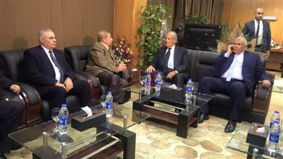 وزير التنمية المحلية يصل الإسماعيلية للاطمئنان على مصابي «الروضة»