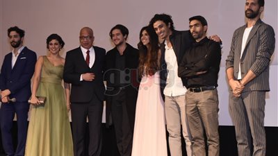 مخرج «ليل خارجي»: هناك أناس يميلون للقصة الموازية أكثر من الأصلية