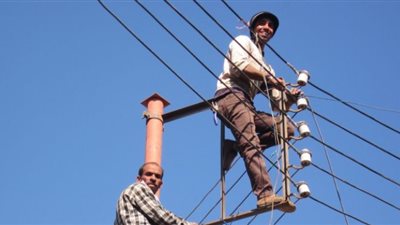 اليوم.. عودة التيار الكهربائي لـ 17 منطقة بنجع حمادي بعد انقطاع 3 أيام