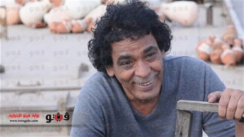  الفنان محمد منير
