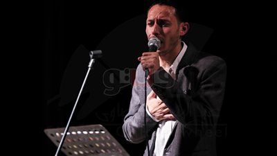 خطاب يُبدع بشعر الفصحى بساقية الصاوي (صور)