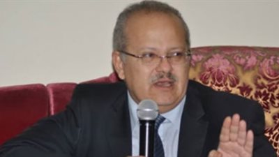 إلغاء التبرعات على الإجازات والإعارات لأساتذة جامعة القاهرة