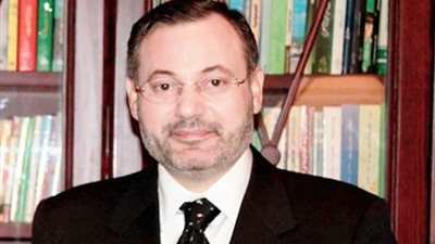 أحمد منصور: محاكمة قيادات الاخوان محاكمة لثورة 25 يناير !