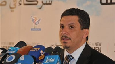 100 دولار غرامة لعضو الحوار في اليمن المشارك في جلسة احتجاجية