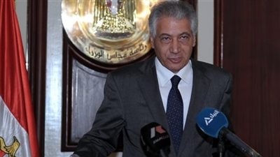 ارتباك وزير المالية بمؤتمر 