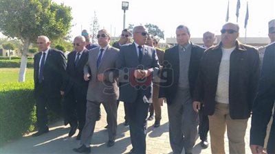 محافظا الإسماعيلية والسويس يزوران مصابي حادث مسجد الروضة