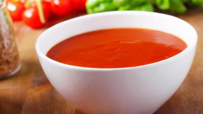 حضري شوربة الطماطم.. وصفة لذيذة تدفيكي