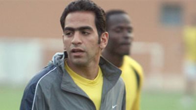 عادل مصطفى يظهر في مران كبار الأهلي