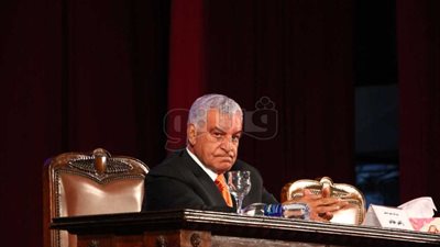 زاهي حواس يتحدث عن حياة الفراعنة بجامعة القاهرة